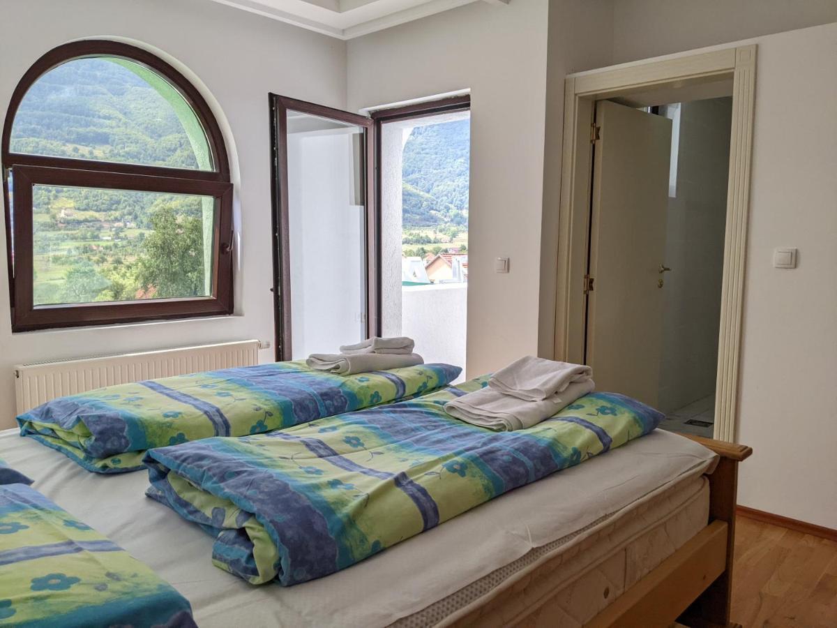 Apartments & Restaurant Abas Πλαβ Εξωτερικό φωτογραφία