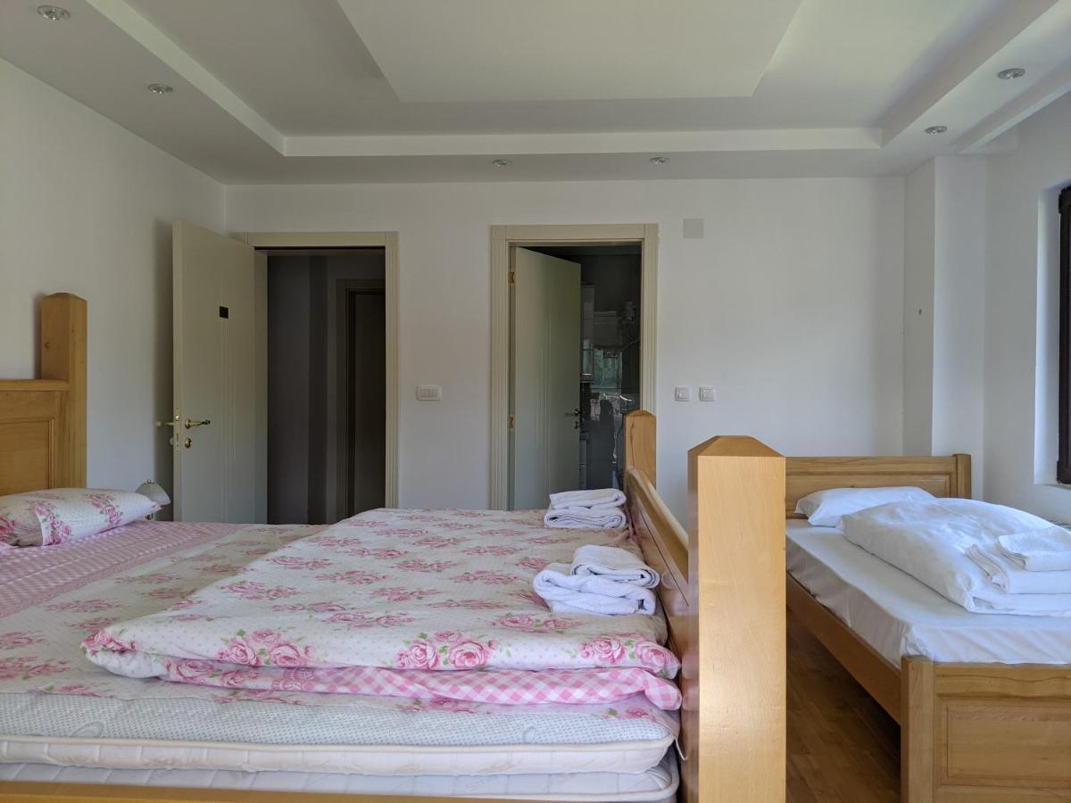 Apartments & Restaurant Abas Πλαβ Εξωτερικό φωτογραφία