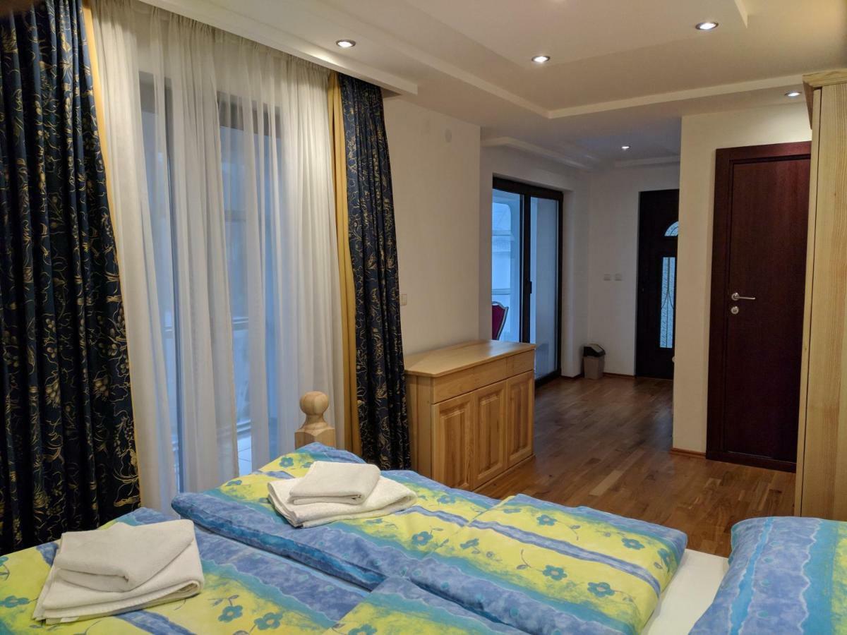 Apartments & Restaurant Abas Πλαβ Εξωτερικό φωτογραφία
