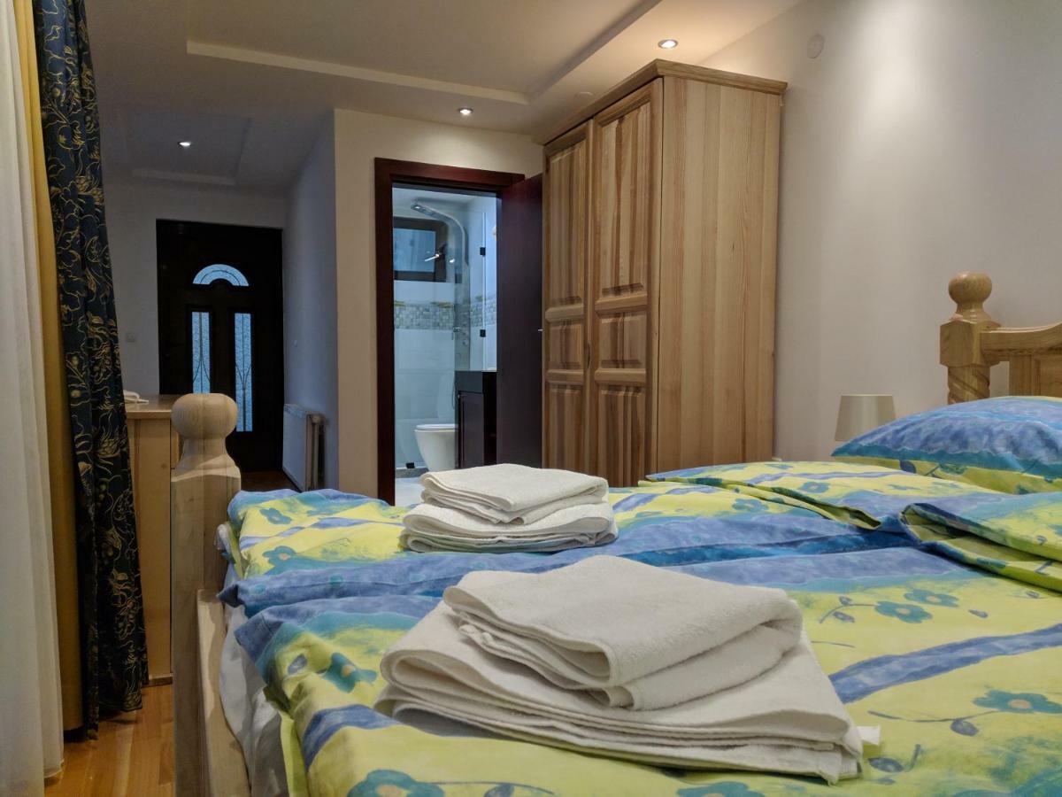 Apartments & Restaurant Abas Πλαβ Εξωτερικό φωτογραφία