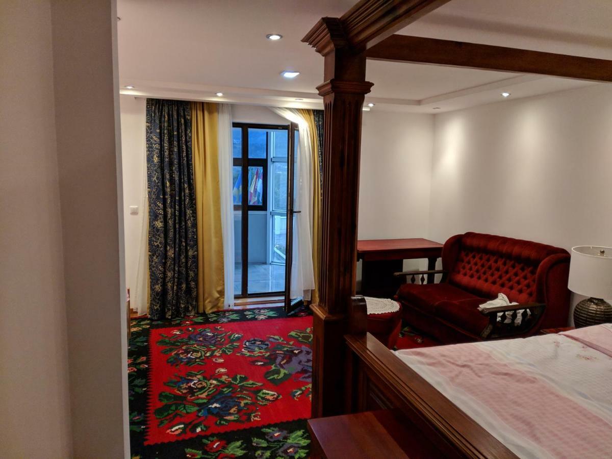 Apartments & Restaurant Abas Πλαβ Εξωτερικό φωτογραφία